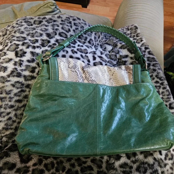 Soprano | Gorgeous  Green Slouchy Leather Bags Iridescent Snake Pattern - Rare! - Picture 7 of 16